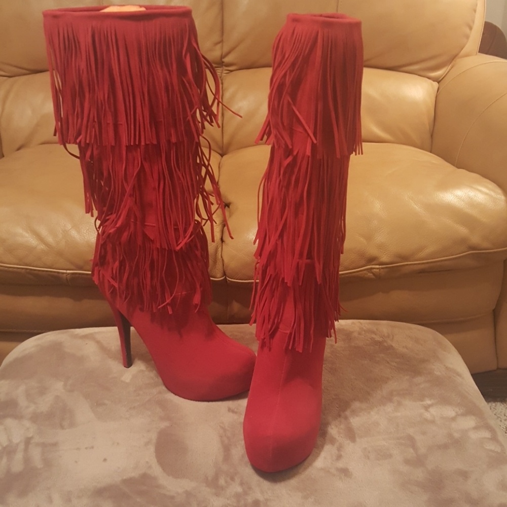 Shoe Dazzle Red Fringe Boot Size 8.5